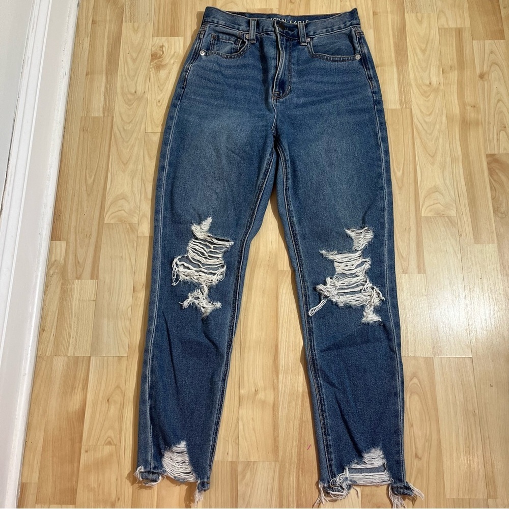 American Eagle Womens Medium Wash Distressed Mom Jeans‎ 00 Short